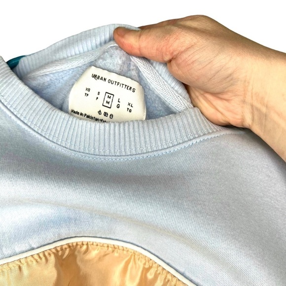 Urban Outfitters Blue Rose Gold Color blocked Crew Neck Sweatshirt Size Medium - Picture 5 of 12